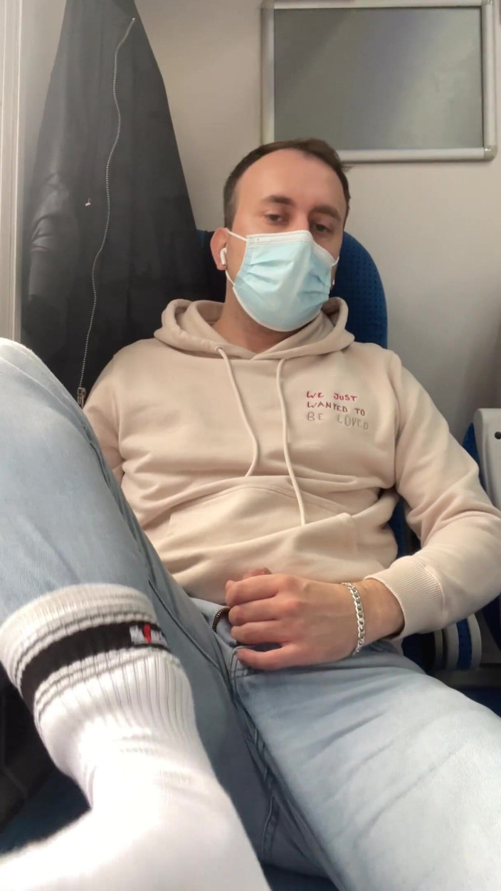 SmellySoxBro: Příběh zlého chlapce ve vlaku