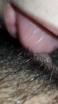 Lesbica figa pelosa mangia primo piano