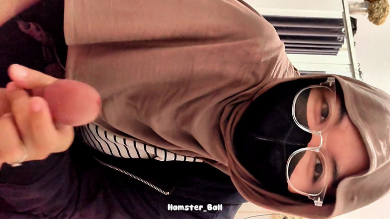 Hamster_Ball: Fucking an College Religious Teacher in the Rain