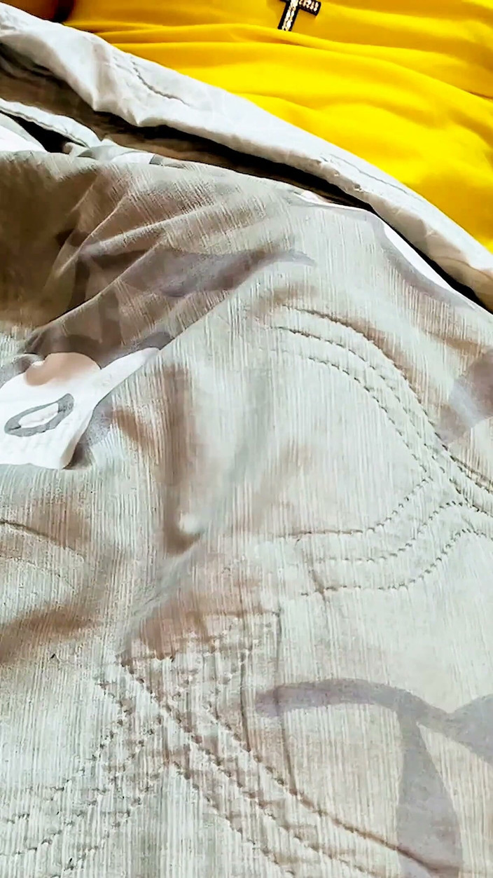 Tejashwini: Desi video Manžel a manželka měli ráno sex doma.
