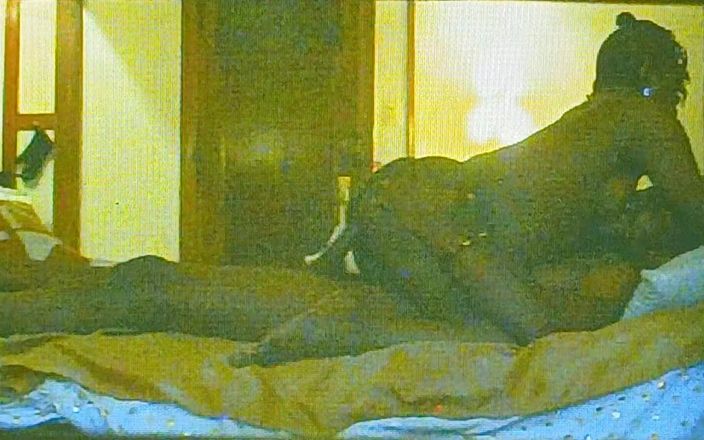 TS freaky MILF: Shemale a BBC role hrají sprostě mluvící ošklivě