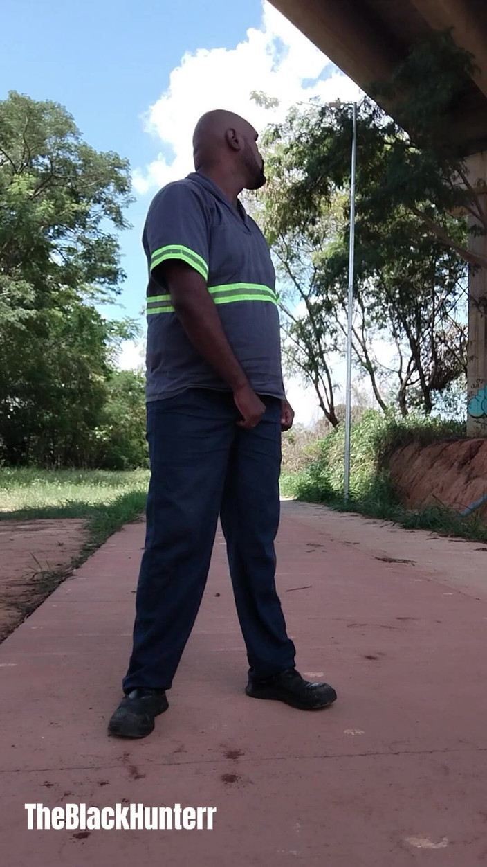 TheBlacKHunterr: di jalanan dan berbogel