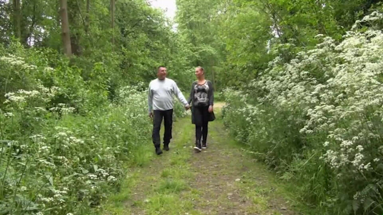 Deutschland porn: Ohromující a sexy blondýnka jezdí na velkém tvrdém ptákovi