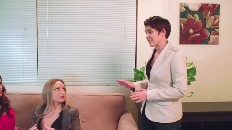 Lesbian Love Movies: Lesbian threesome - Fisting Games