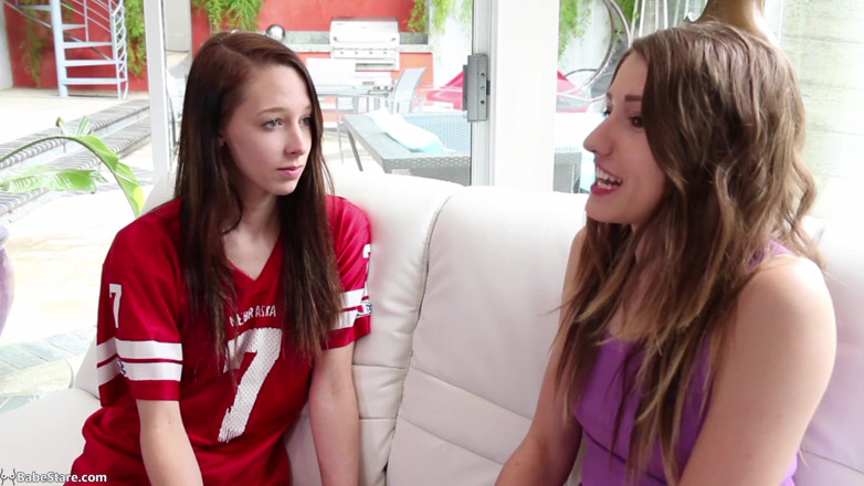 Babe Stare: Teens with fresh faces love eating pussy