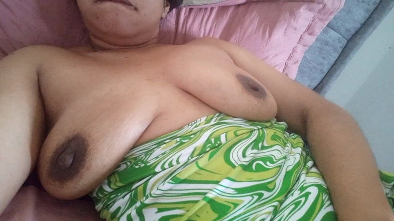 PATY PATY: Adik tiri saya menggoda dengan pakaian seksinya dan rupa pepek...