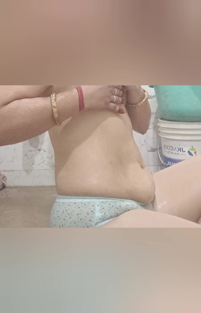 Priyahot77: Сексуальне шоу painty priya bhabi