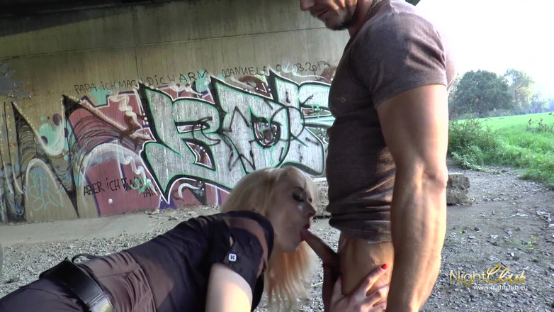 Under German Roofs: Des putes allemandes veulent une bite bien dure pour les...