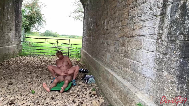 David_G69: प्यार की सुरंग