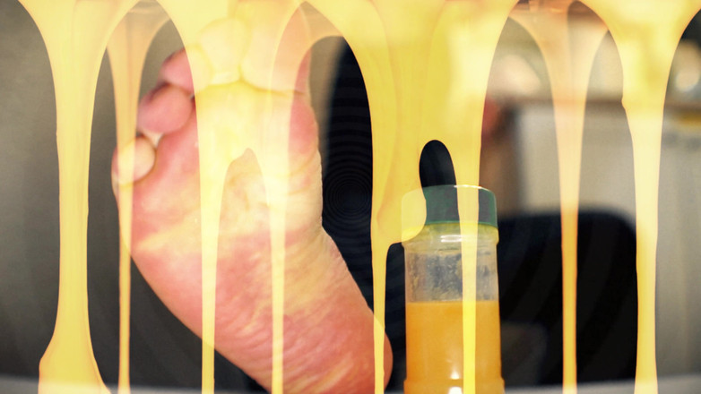 CashmasterAngel: Kakiku muasin kamu dengan kaki seksiku