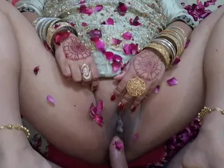 QueenbeautyQB: Indian Couple First Wedding Night