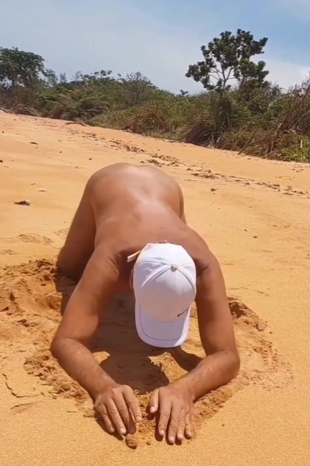 Ladysilva Compilation on the Naked Beach Showing off Her Hot Ass (Ladysilva)