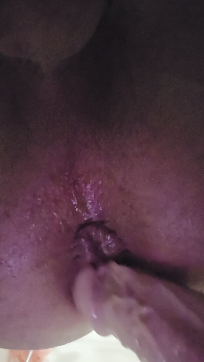 Mrilikeitall: Ngentot lubang mungilku yang sempit