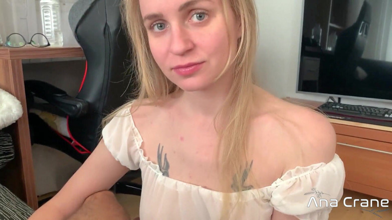 Ana Crane: Sexy freundin beschloss, einen tiefen blowjob zu befriedigen