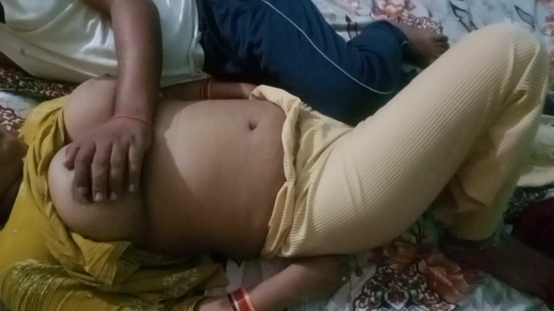 Manjushukla: Gadis cantik india lagi pamer toket dan memeknya