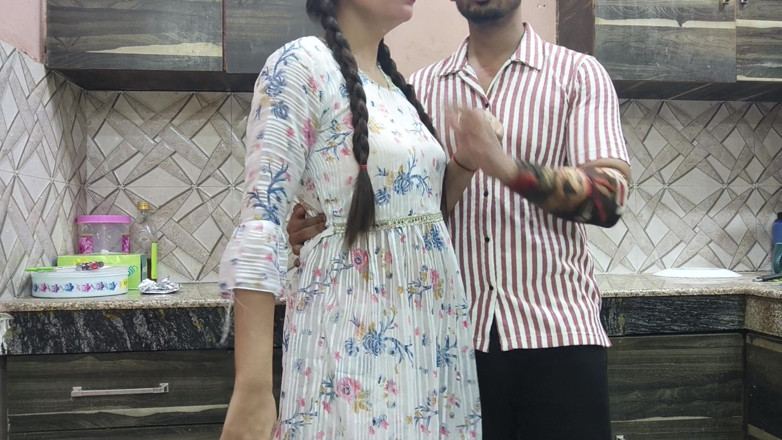 Hornycouple149: Gadis hot india jija sali lagi asik habis-habisan sambil ngobrol...