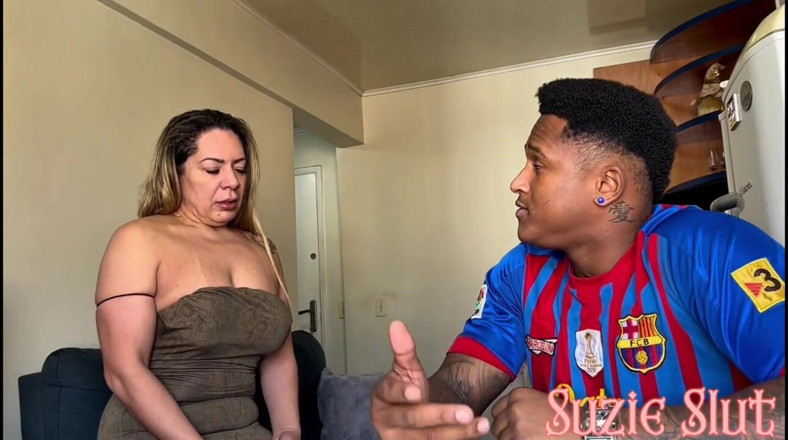 Suzie Hard Anal: Ho dato al migliore amico del mio figliastro un gustoso...