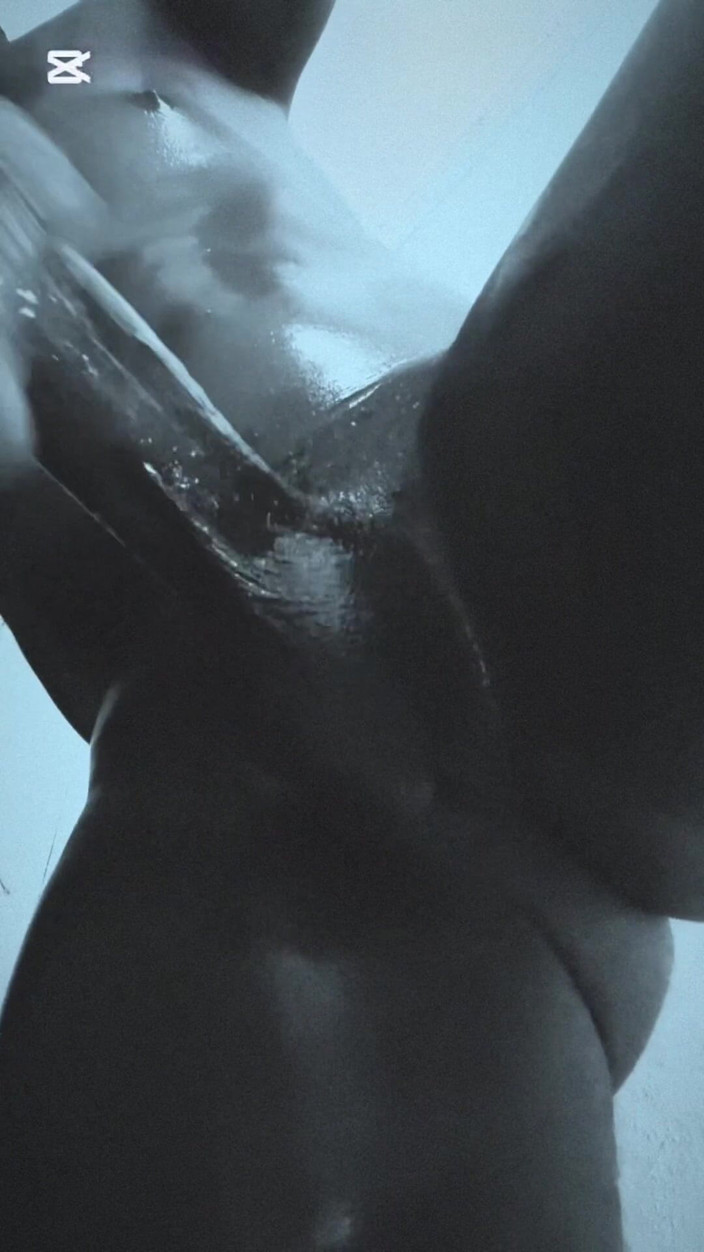 Bbc-godaddy: Bagian 1 kontol raksasa peternak nakal ini dientot habis-habisan sama kontol...