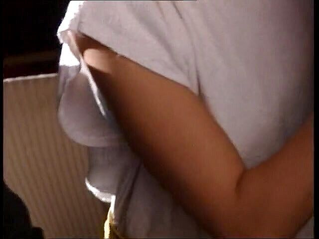 Big Tits World: Rubia caliente con buenas tetas grandes chupa una gran polla...