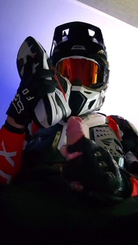 Noi adidași Nike și uneltele mele preferate motocross m-au făcut atât de tare