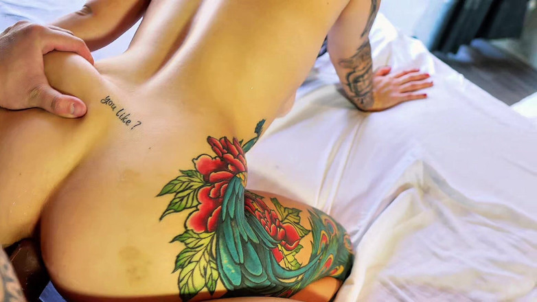 Katty Blake: Глибокий відкритий анальний POV з членом мого друга