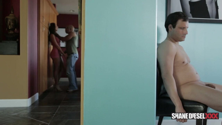 Shane Diesel XXX: Evli kadın Vivie deliklerini Shane ile dolduruyor