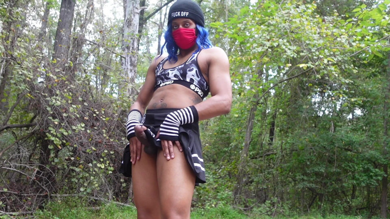 miikakawaiii: Emo Femboy เกือบถูกจับได้ว่าเด้งและน้ําแตกที่ลานจอดรถร้าง