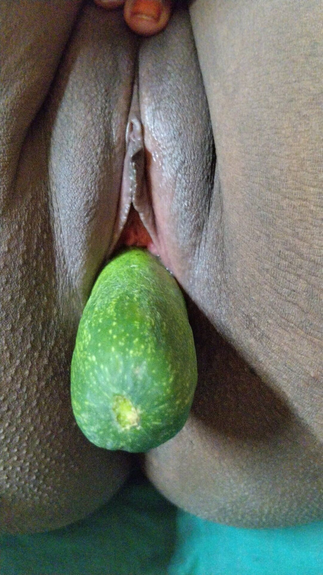 Beautiful Cline Saved My Pussy and Masturbating Big Cucumber (Saira455)