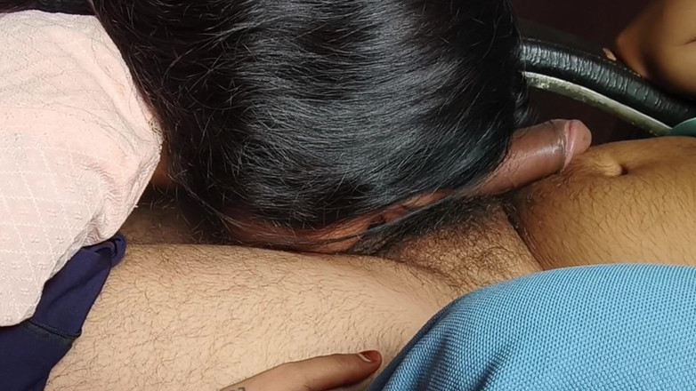 Sexysavita21: देसी कॉलेज सुंदर लड़की को सौतेले पापा के साथ लंड चूसने में मजा आता है