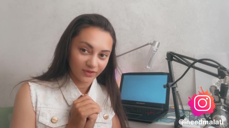 Malati Sex Education: Il Mio Primo Bacio Lesbico