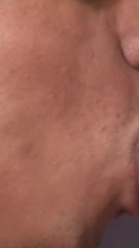 Latino Twink Oklep zerżnięty przez swojego przyrodniego ojca