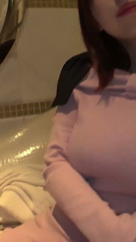Homme pervers d’âge moyen et femme mariée plantureuse vidéo directe - Miwoo, 25 ans