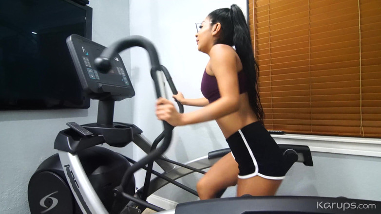 Karups POV: Pelik kecergasan ketat little