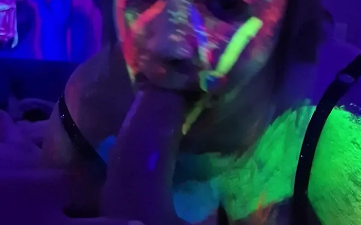 Suckstep: Girl Sucking Dick