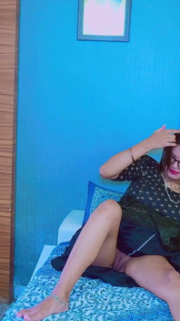 A Naughty Guy Caught Her Nude Bhabhi Alone in the Room