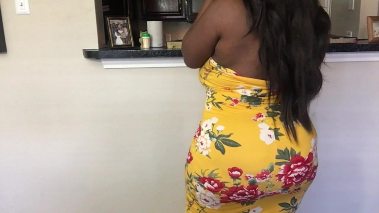 Dirty Diana Fetishes: Kirli Diana sarı güneşlikli bölüm 2'de twerk yapıyor