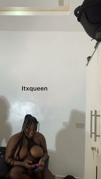 Pato và Itxqueen đằng sau cảnh