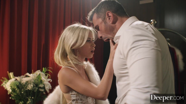 Deeper: Deeper. Shy Understudy Kiara Is Seduced by Her Infamous Co-star