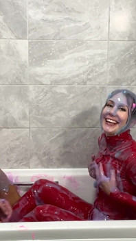 Latex Gunge with Belle Ohara