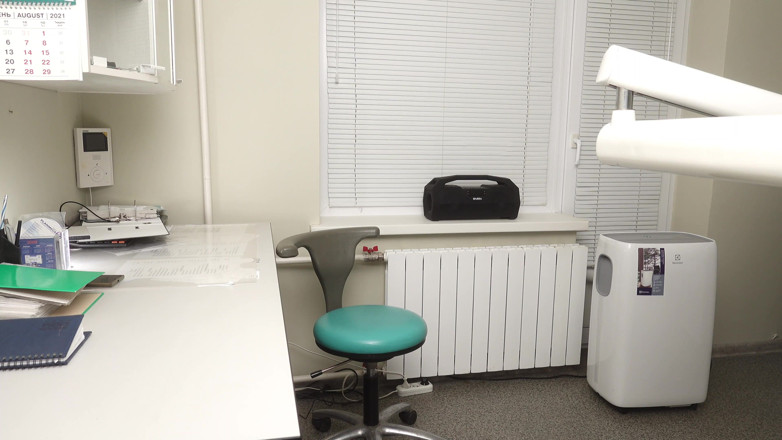 Anal Fans Couple: Dentista seduziu uma interna no trabalho e ele a fodeu...