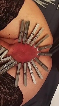 Herrin irena mur bestraft ihren sklaven.