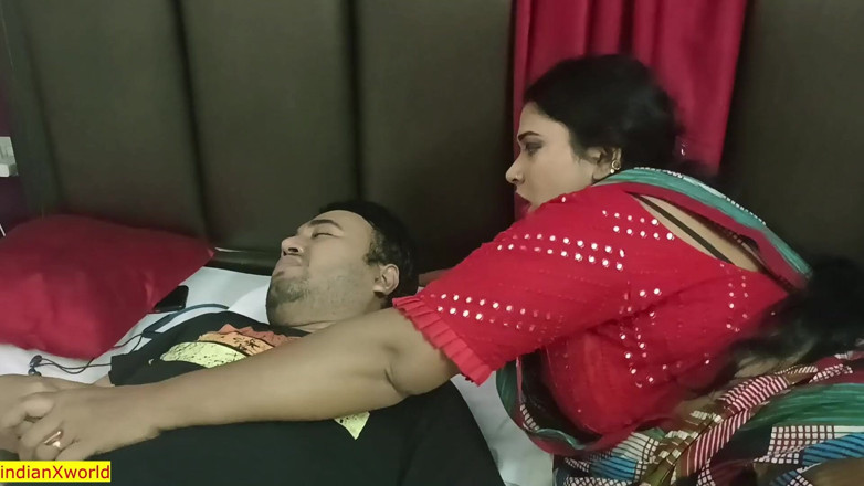 Indian Xshot: S'il te plaît, baise-moi et fais-moi enceinte