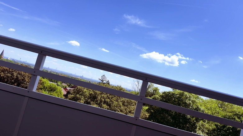 MissAlessaMilano: Ghetto Balcony Deepthroat