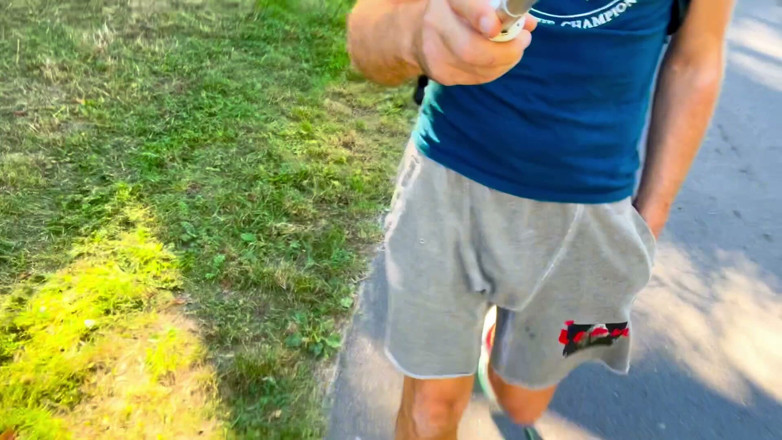 Puppy Jack: Hrajte si s obrovskou venkovní zástrčkou