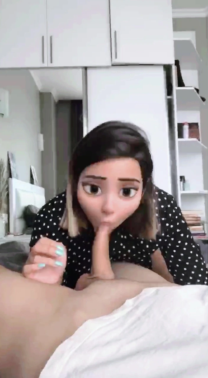 Good_view: Dívka s kresleným obličejem saje velkého čůráka