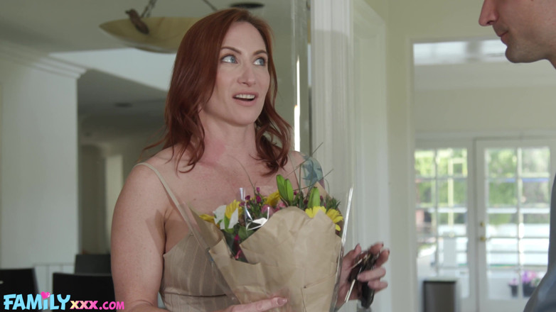 FamilyXXX: Sophia's Mothers Day Flowers and Facial