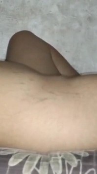 Es tan bueno comer tu coño y tocarlo hasta que esté mojado antes de que me corra sobre ti.