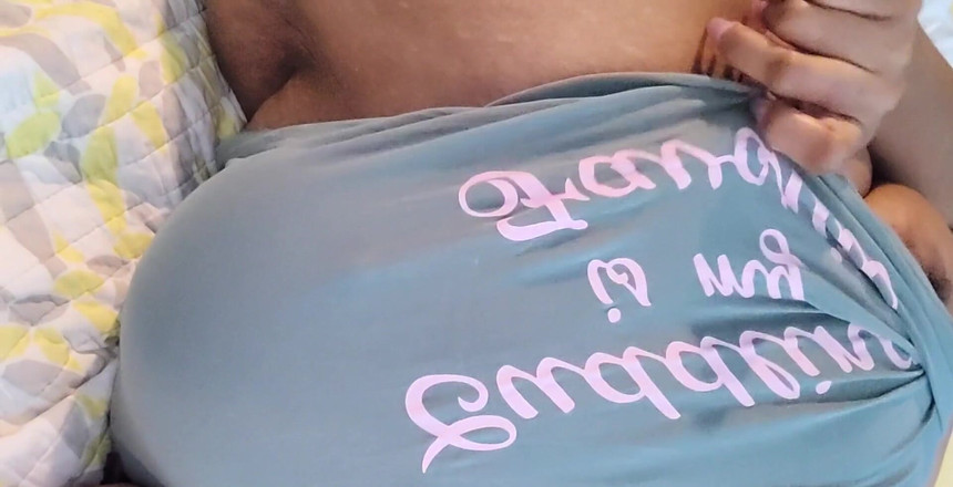 Josie4yourpleasure: 早上好。柔软的大奶子和潮吹的肚子。