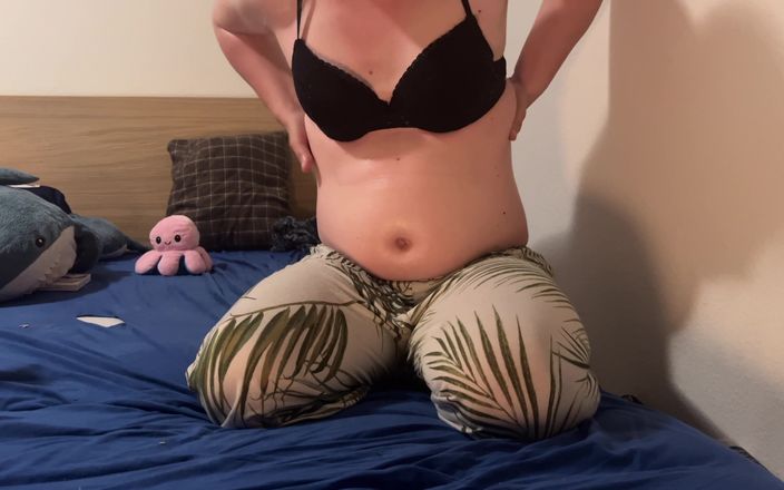 Jaidensensual: Bu sıcakta serin tutmak için kendimi nemlendiriyorum