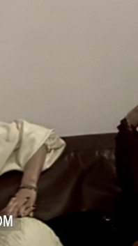 Seks lesbian vintaj dengan Dominique St Clair